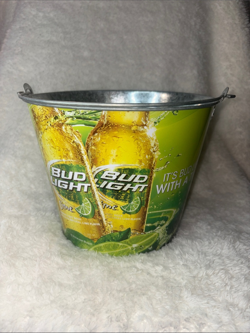 Bud Light Lime Metal Beer Ice Bucket 5 Quart
Galvanized Tin Barware Mancave